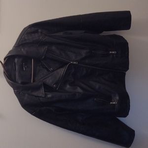 "LEATHER LOOK". POLYURETHANE JACKET.  TWO SIDE ZIPPERED POCKETS.  New Look.